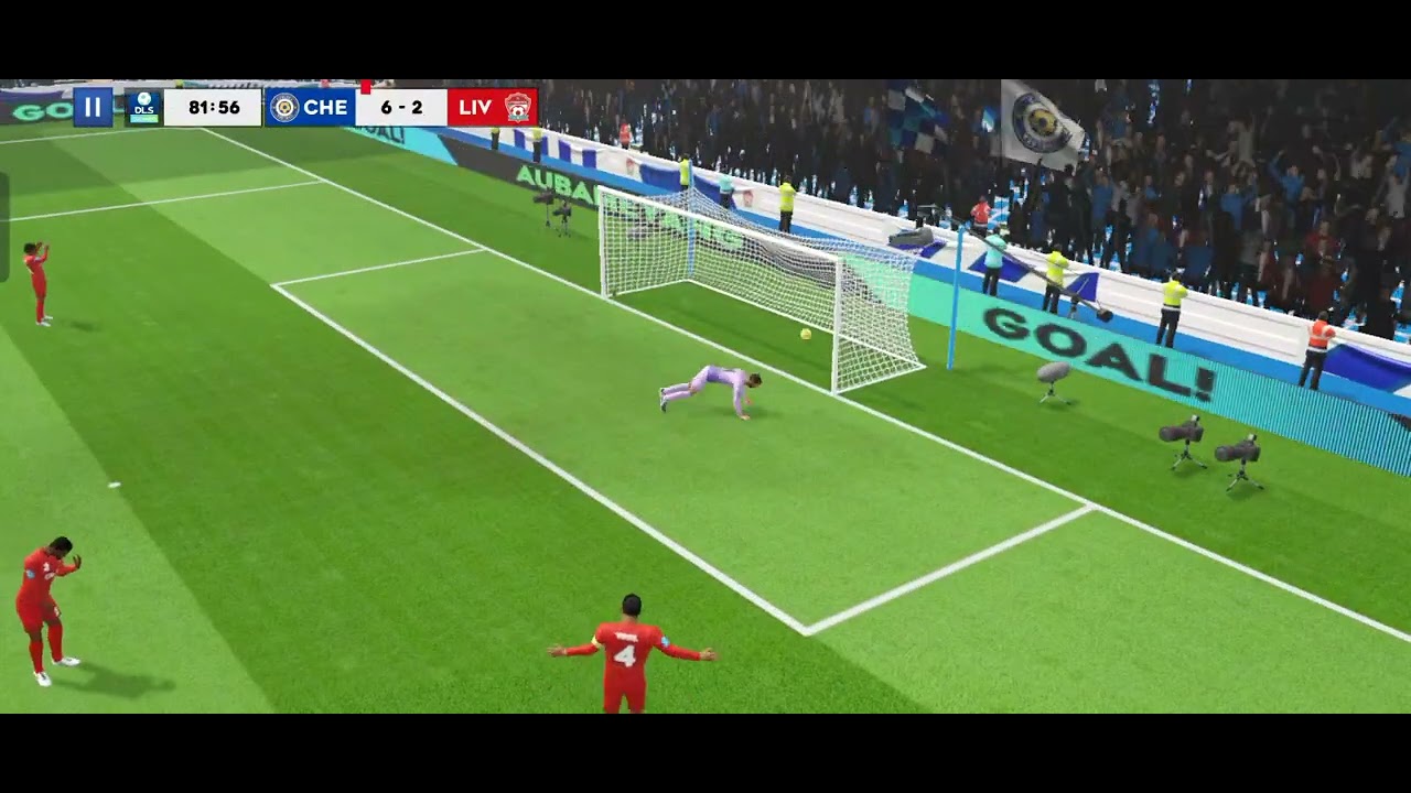 Chelsea vs Liverpool intense game play 