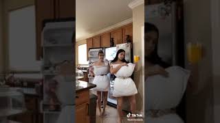 🌟 NAKEY 🙈 PILLOW 🙊 DANCE 💃