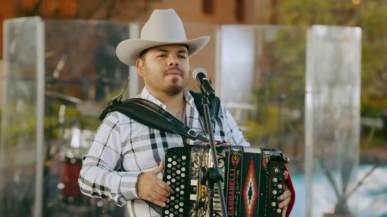 Superiores De Nuevo Leon - Y Sigo Igual (Video Oficial)