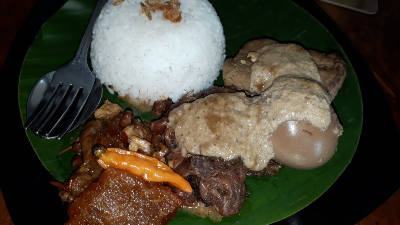 GUDEG LEGENDARIS JOGJA TERENAK!!! Gudeg Bu Tjitro 1925 Janti Yogyakarta