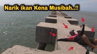 Mau ketawa takut dosa..!! Baru 2 jam mancing sudah ada korban || pltu dam merah