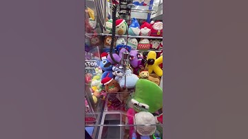 Alphabet Lore Claw Machine 😦 #shorts #clawmachine #alphabetlore