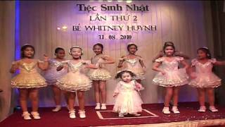 Sinh nhật Whitney 2 tuổi hát và nhảy -ep1