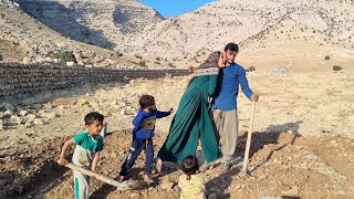 Nomadic couple's love life: Building a nomadic couple's love hut🏚❤