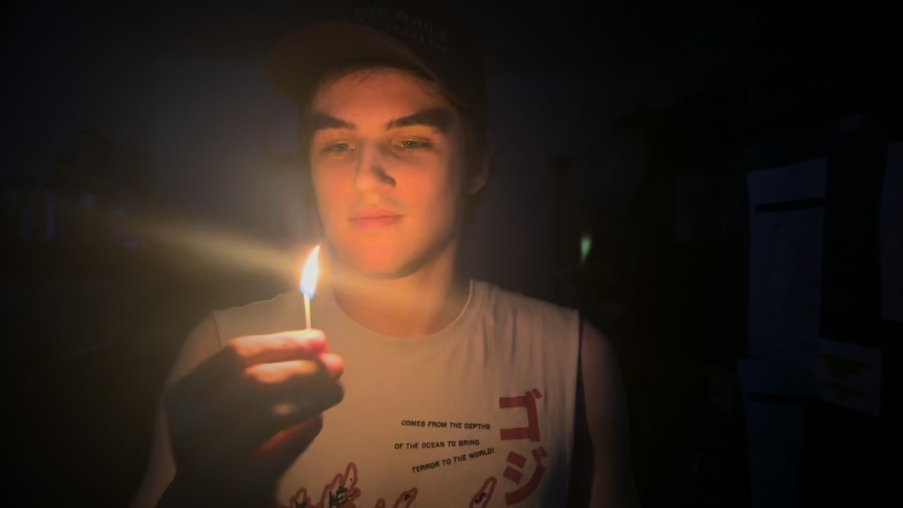 Jax$tax - Firestarter (Official Music Video) auf YouTube ansehen Jax$tax - Firestarter (Official Music Video) auf YouTube ansehen
