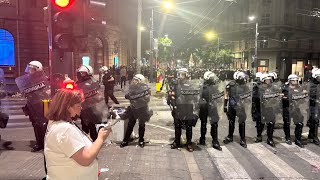 Download Lagu Uživo - Beograd, dramatična noć: Policija na Vidovdan napadala suzavcima studente i narod MP3 Download Lagu Uživo - Beograd, dramatična noć: Policija na Vidovdan napadala suzavcima studente i narod MP3