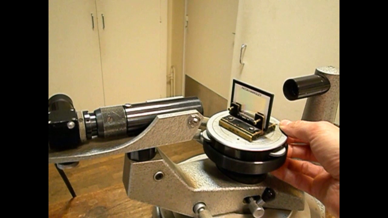 Réglage de l'horizontalité de la lunette et du plateau du goniomètre (MP, PC, PSI, PT)