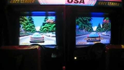 Daytona USA CPU vs Model2 Emulator
