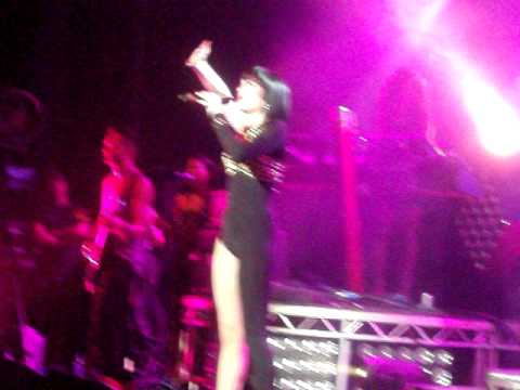 Jessie J Bristol 02 Academy LOVE