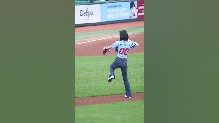 카리나 시구⚾️.                                            #롯데자이언츠 #사직야구장 #aespa #카리나 #시구 #직캠 #crush