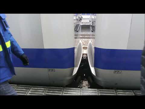 JR常磐線土浦駅でのE531系切り離し作業