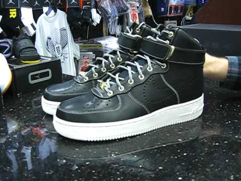 Nike Air Force 1 High Workboot - Black - White Stitching