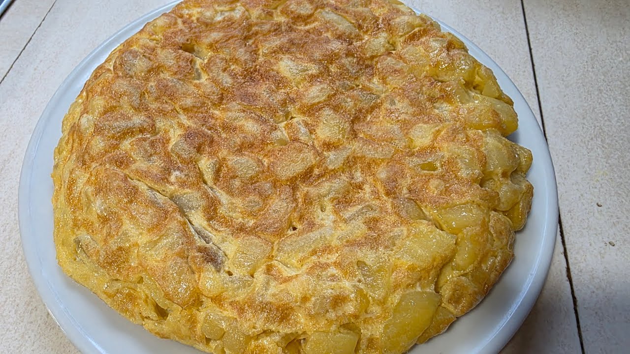 Tortilla de patatas,una receta tan facil y deliciosa.