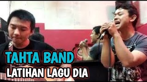 PHEWE TAHTA BAND AKUSTIK LAGU DIA FT.ADHI BREMS