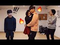 COREANOS APRENDEN BACHATA Y CUMBIA CON MODELO LATINA [Pandita Chan]