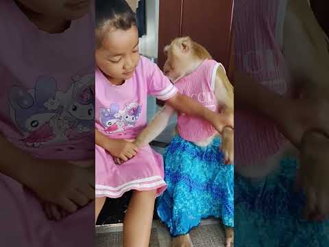 Yaya Happy With Sister Theany