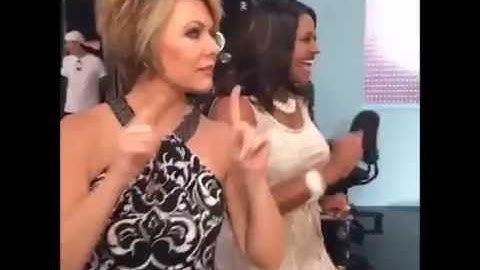 Thumbnail of Gipsy kings Nicolas Reyes cantando "djobi djoba" (new rehearsal)