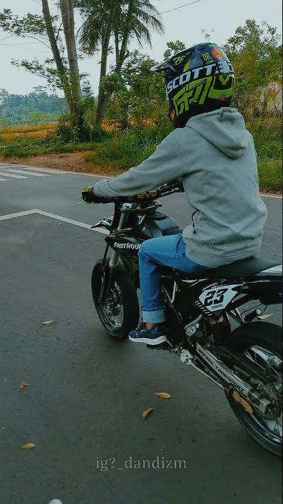 STORY WA SUPERMOTO WHELLIE