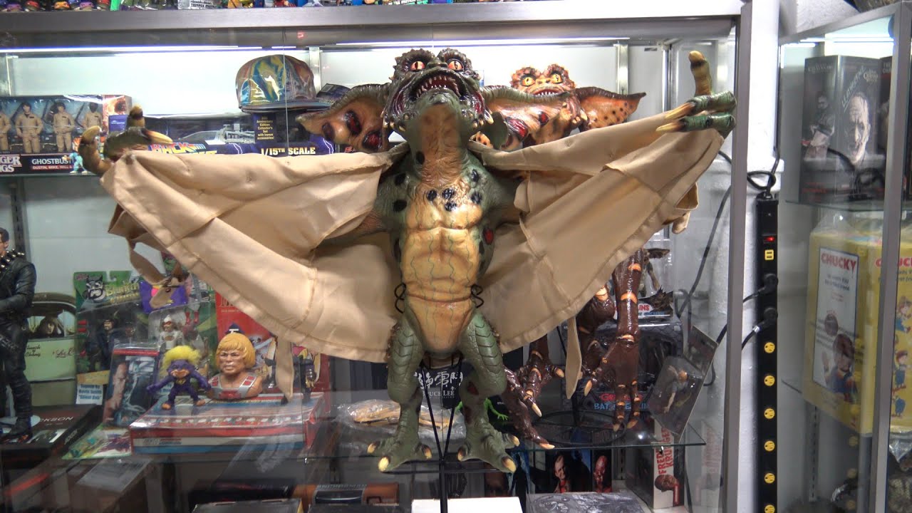 neca flasher gremlin