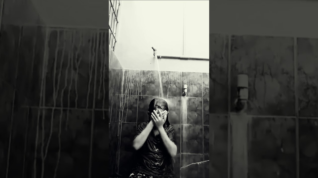 Guarda The Grey Field - Lost Myself (Official Video) su YouTube Guarda The Grey Field - Lost Myself (Official Video) su YouTube