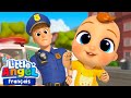 Bébé conduit une voiture de police | @LittleAngelFrancais ​