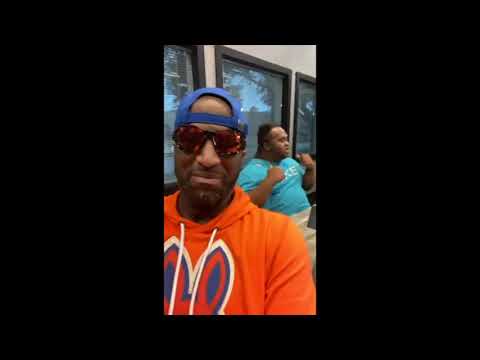 Chris Freestyles For Da Brat & Jermaine Dupri