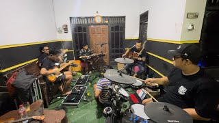 Video voorbeeld van "DUMES versi Pop LIVE Latihan @ngatmombilung"