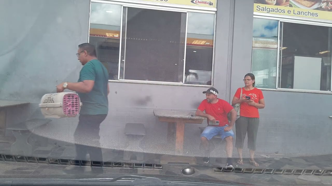 BR 251 parada prá  abastece 