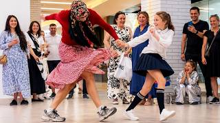 🥹 She Joined the Dance… and Stole the Show! ❤️ | Happy Dance with a Cheerful Grandma