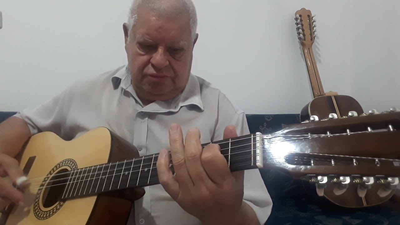 comparando as Violas de compensado com madeira maciça....