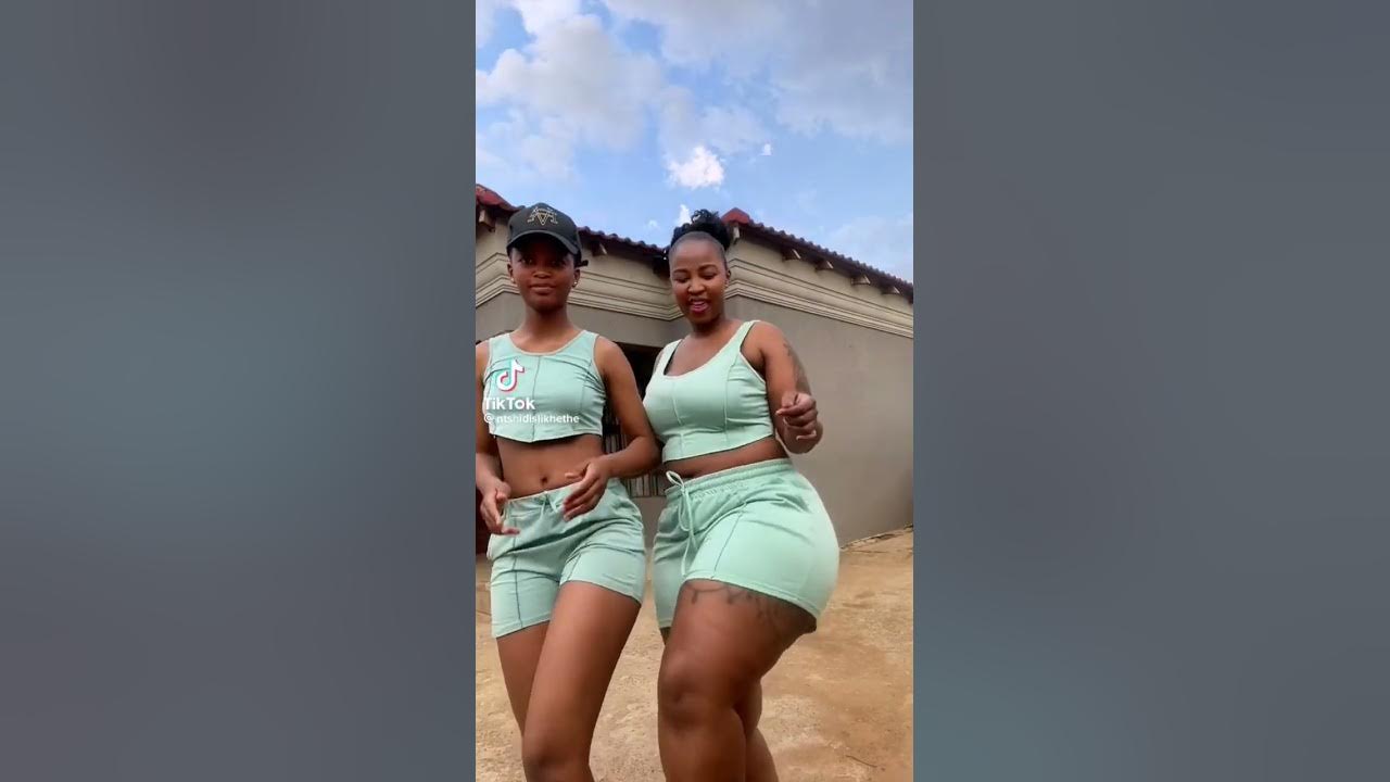 Mother and Daughter #shorts #kungulukwangala #africa #music #amapiano #qatar2022