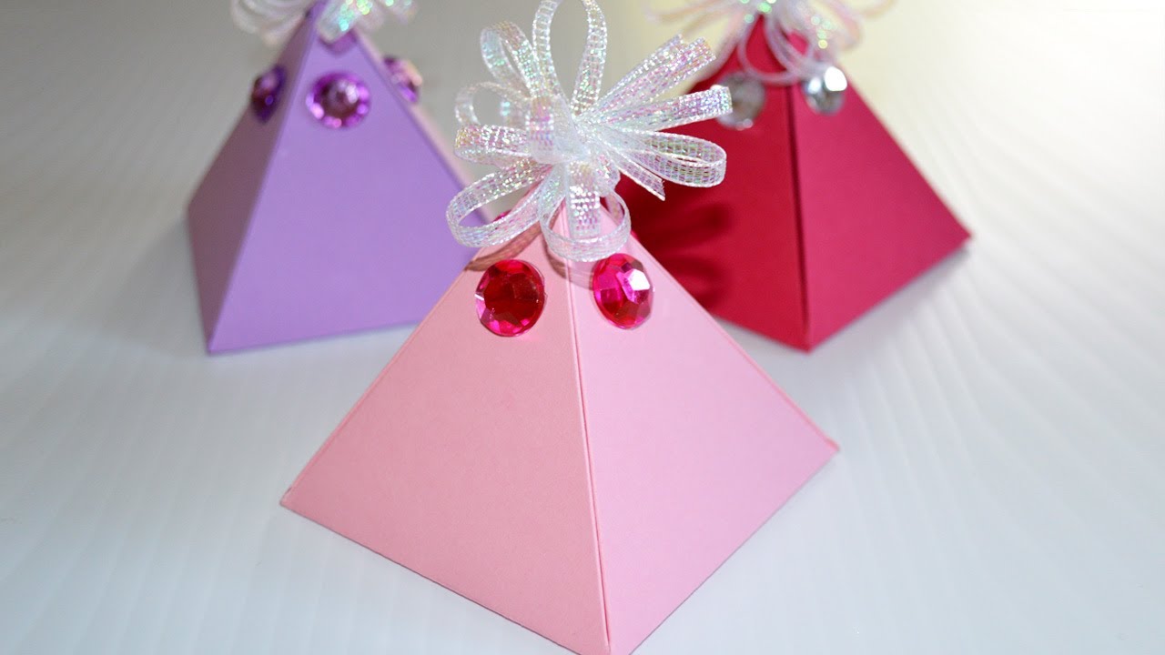 Comment fabriquer une boite cadeau FACILE - DIY boite en papier pyramide - YouTube