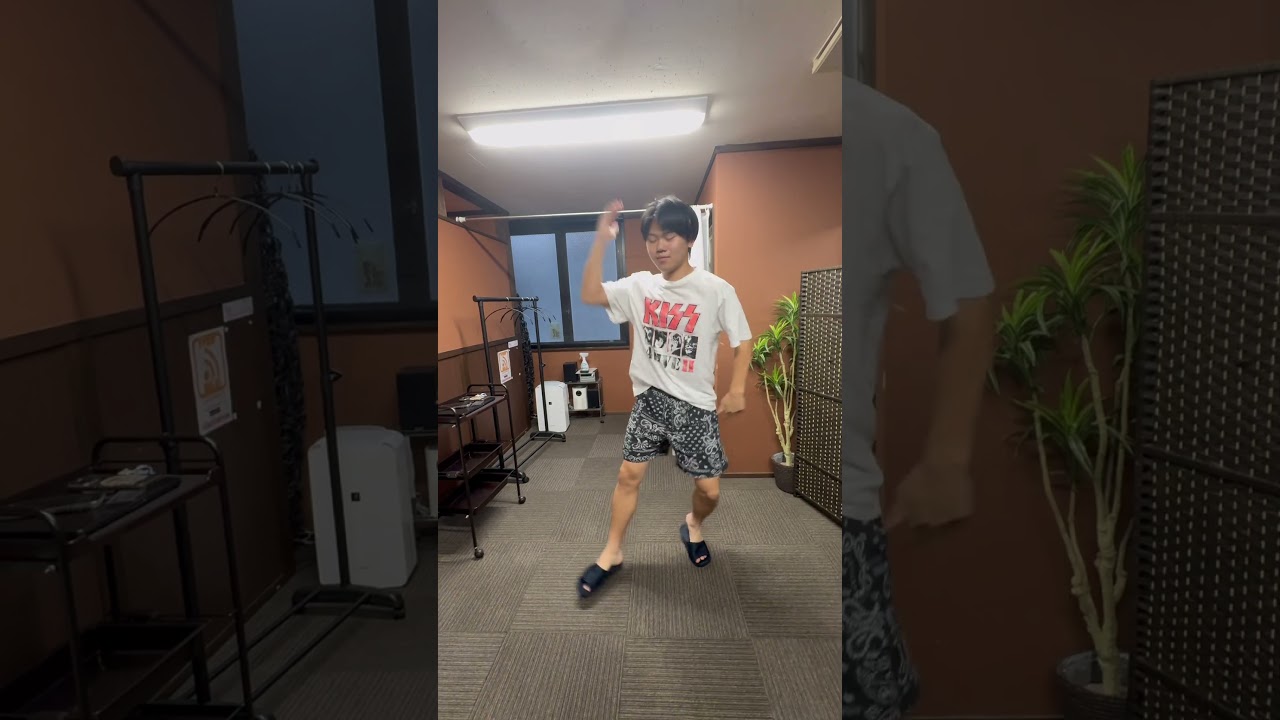 これ動画の声を逆再生アプリ使ったら声元に戻るからみんなもやってみて！なんて喋りよるか分かるよ！ #あるある