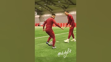 Van Dijk 🔥 Secret of his defending