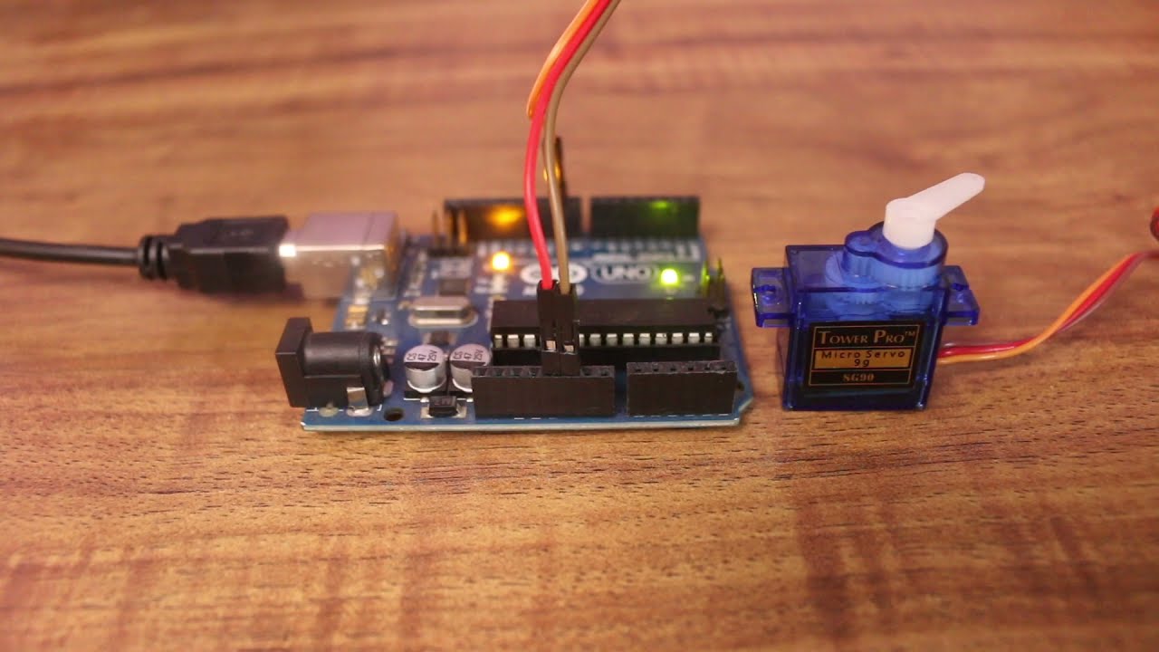 Using Servo Motor SG90 with Arduino 