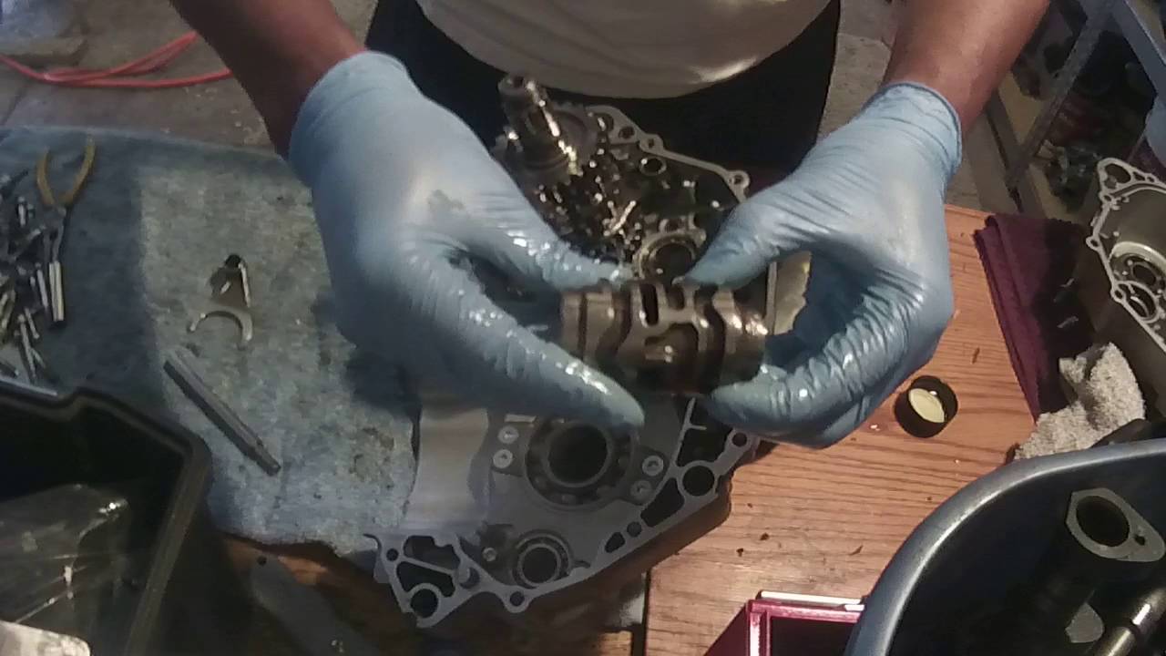 Install Tramission and Camshaft 2012 kx450f YouTube