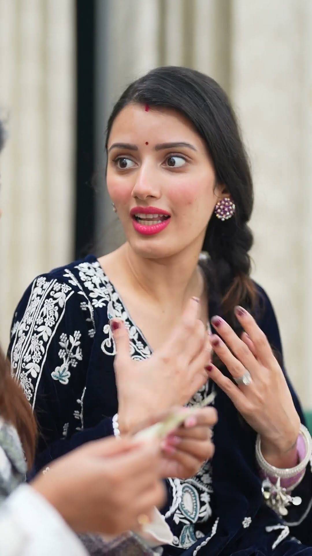 Neetu Ne Diya Nakli Note Bank Mei ? #neetubisht #trending #comedy #funny