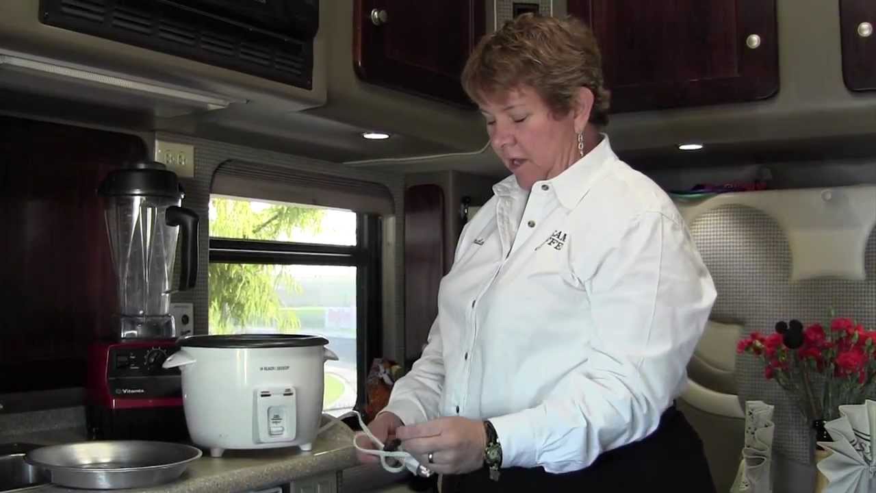 Freightliner Cascadia Custom Sleeper Tour