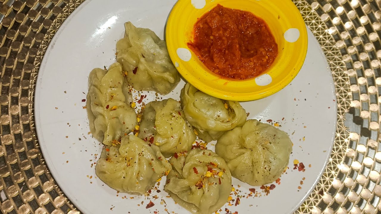 इस तरह से चिकन मोमोज बनाएंगे तो फिर बाहर से कभी मागेंगे l Chicken Momos Recipe l Momo Chutney ❤️