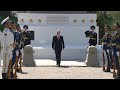 Chine: Poutine visite le monument des martyrs de l