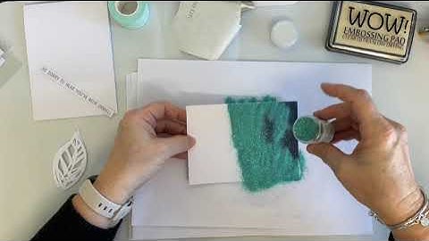 Simple heat embossed background for cardmaking,