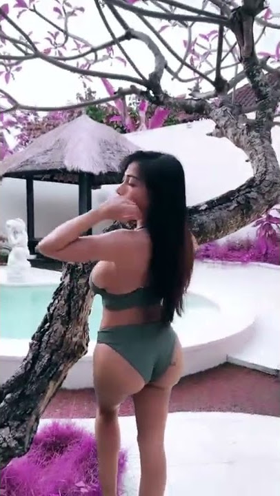 Trixie Adisty Sexy Bikini 2