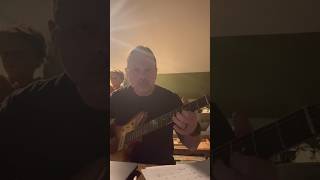 Kid interrupts Dad’s solo to ask THIS question
I owe my man a basketball game! Kid interrupts Dad’s solo to ask THIS question