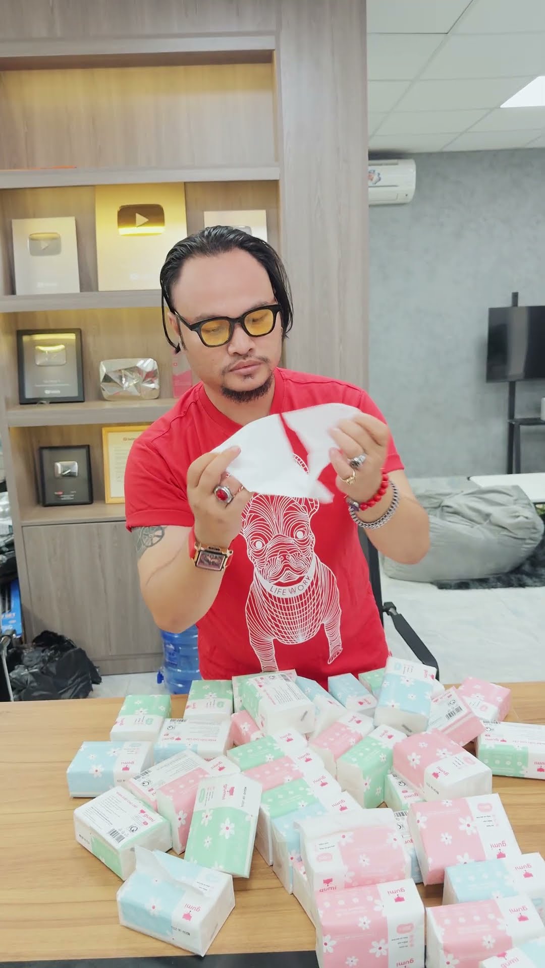 Tính anh hơi ngang nhưng mà tâm anh tốt :D #faptv  #khangiaygumi #khangiay  #gumi