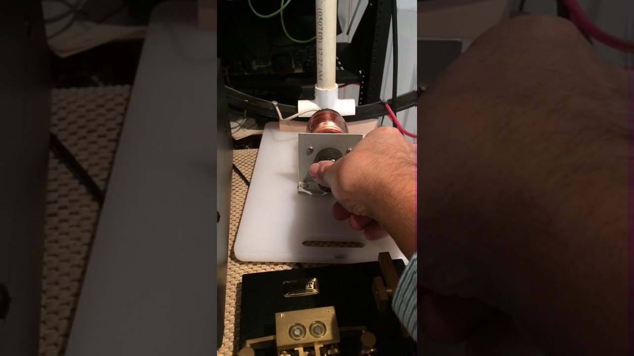 40M CW listening on a small bike rim antenna. YouTube