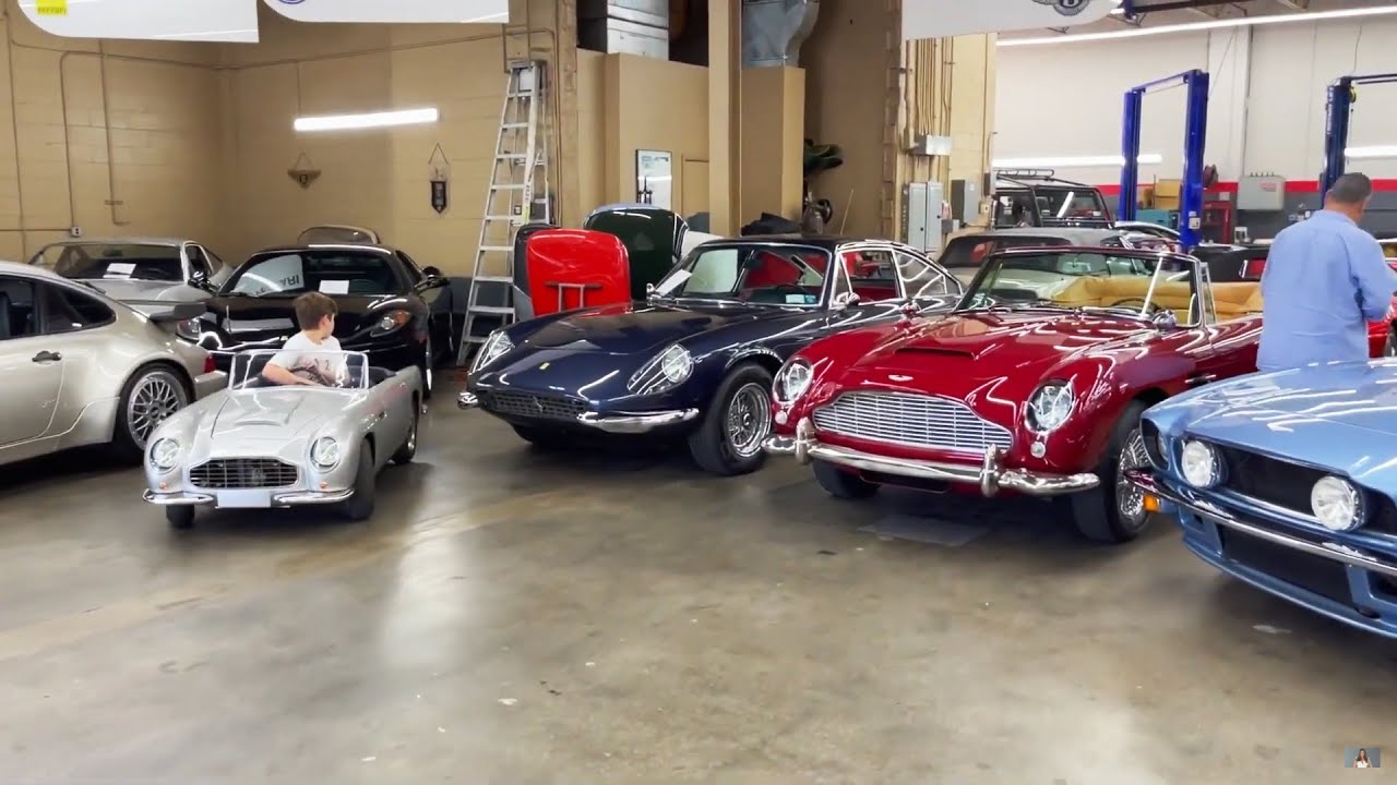 Новый Aston Martin в стиле Джеймса Бонда