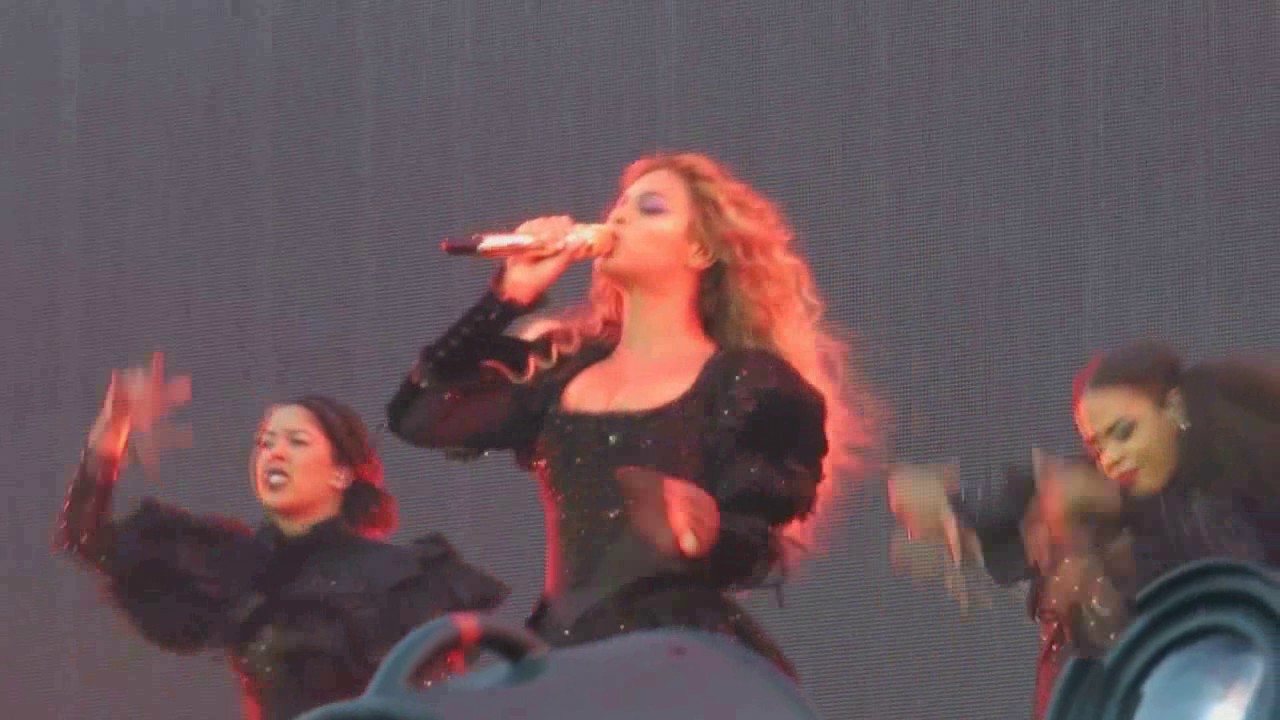 03 Beyoncé - Irreplaceable / Bow Down / Tom Ford (The Formation World ...