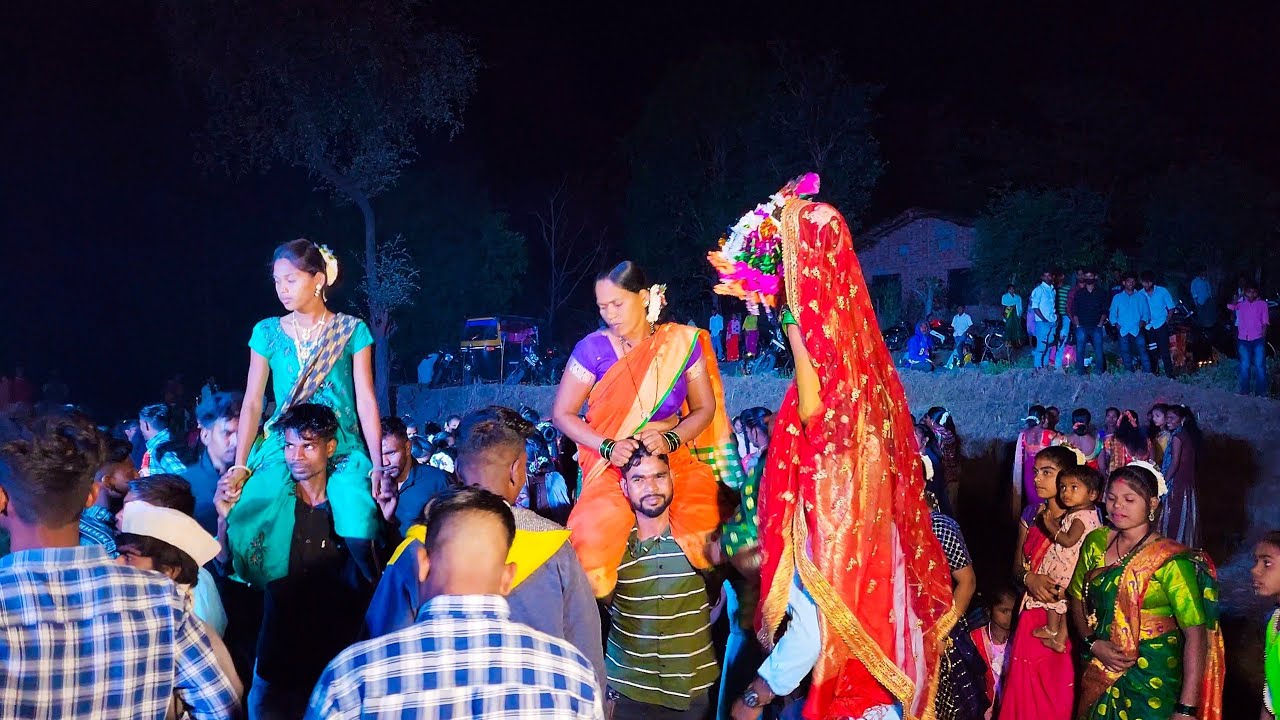 💃💕 रायपुर गावातील लगनातील डान्स__♡💃💕 !! Radhu Bhai Aadiwasi Dance Video 📹 2023