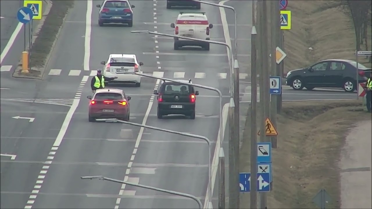 Policyjny dron nad radomskimi drogami.