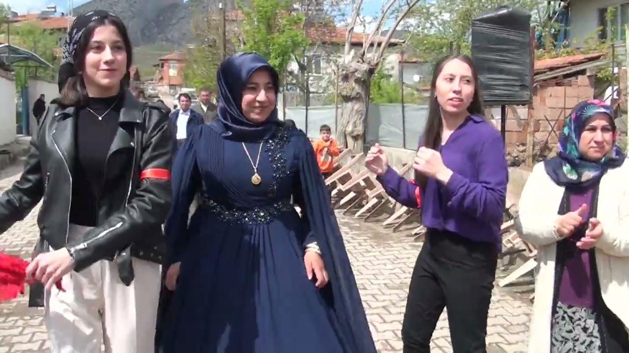 Esra-Mustafa Erkek Evi